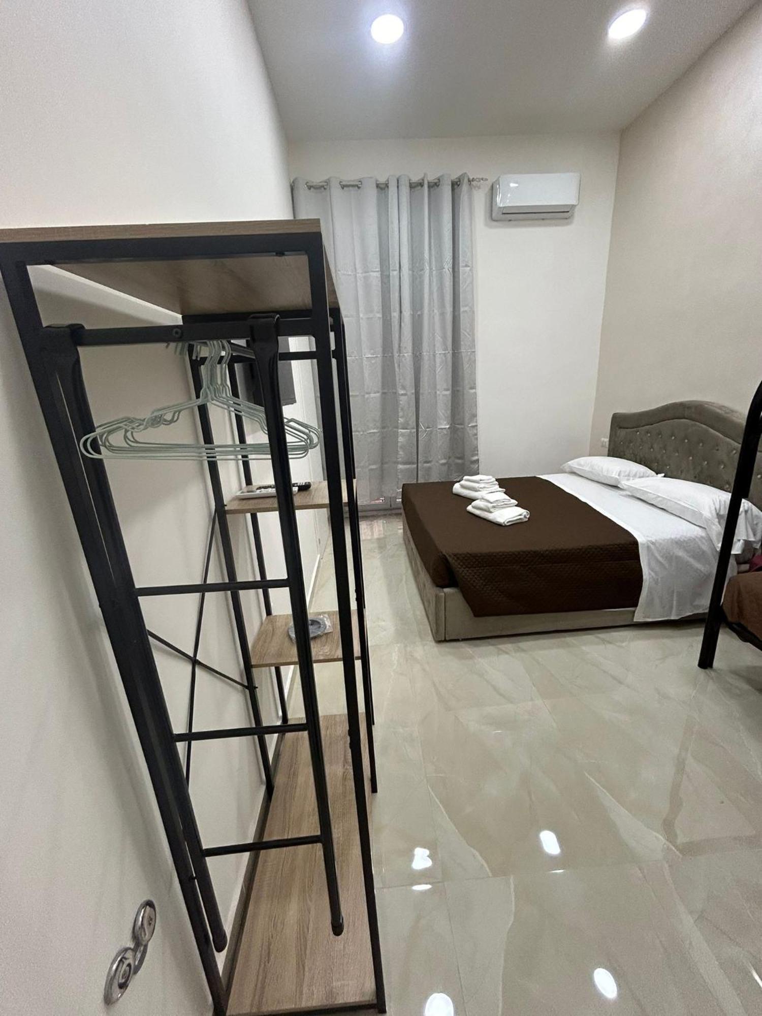 Luxury Rooms Carbonara 95 Neapel Exterior foto