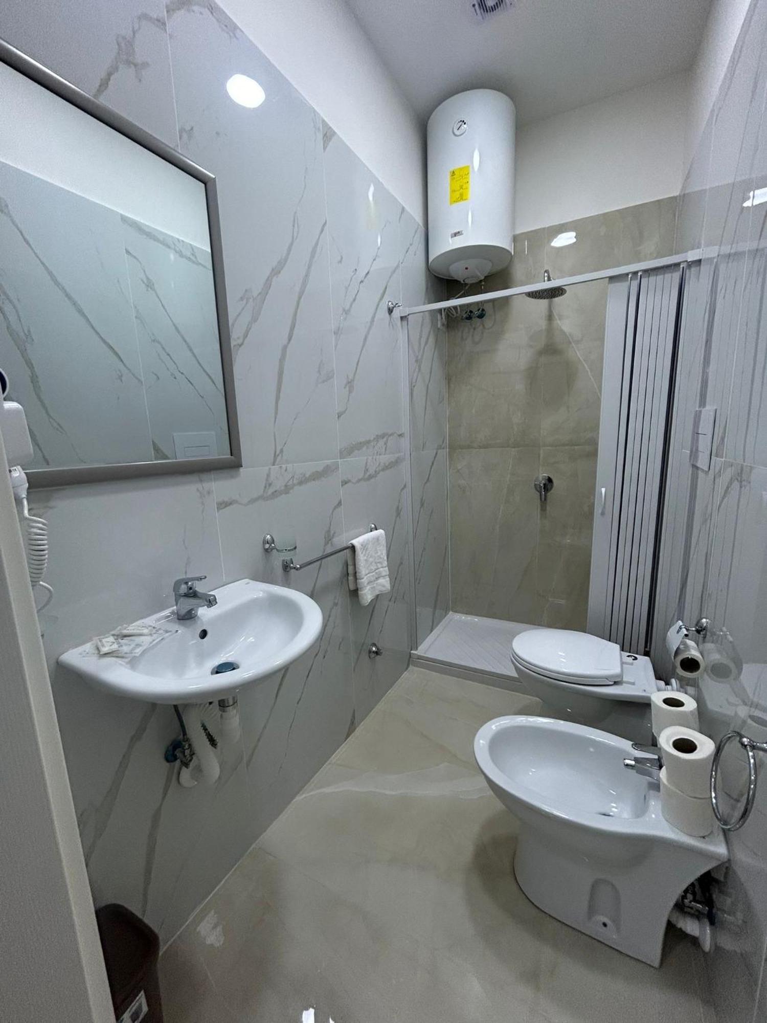 Luxury Rooms Carbonara 95 Neapel Exterior foto