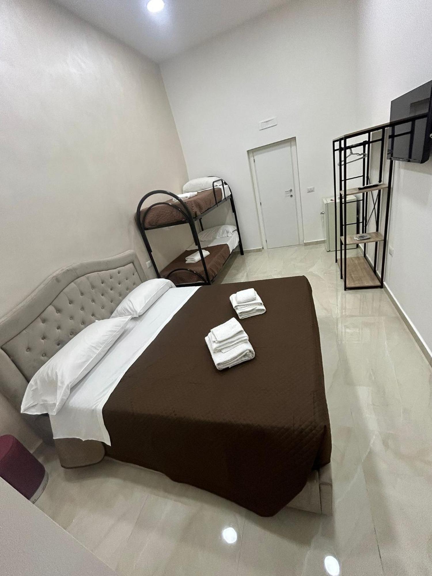 Luxury Rooms Carbonara 95 Neapel Exterior foto
